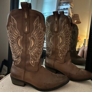 Brown cowgirl boots